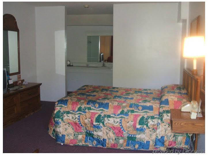 Scottish Inns Motel - Osage Beach Værelse billede
